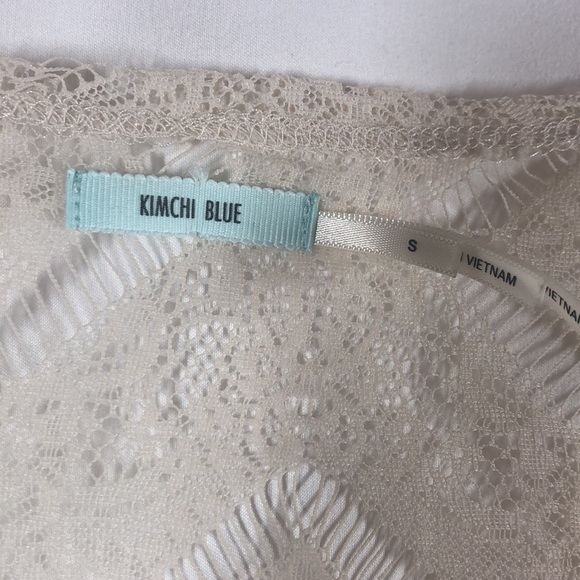 Kimchi Blue top in ivory cute and romantic - Picture 3 of 7